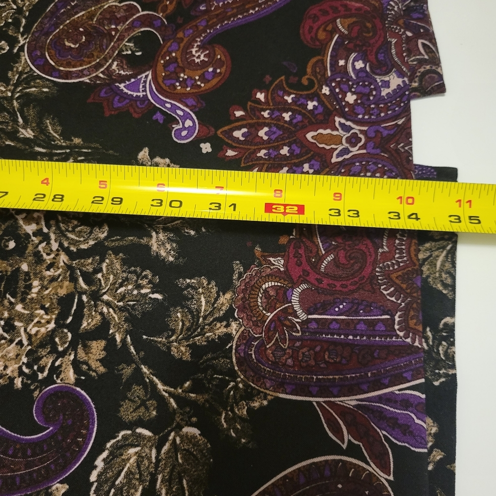 Paisley skirt, Covington in a size 8 - Picture 2 of 6